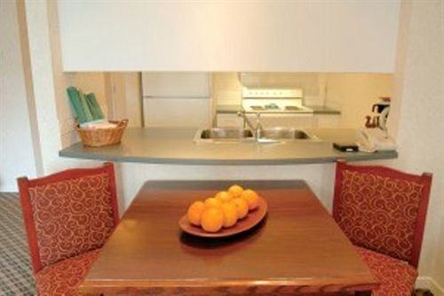 فانكوفر Robson Suites المظهر الخارجي الصورة