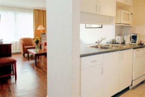 فانكوفر Robson Suites المظهر الخارجي الصورة